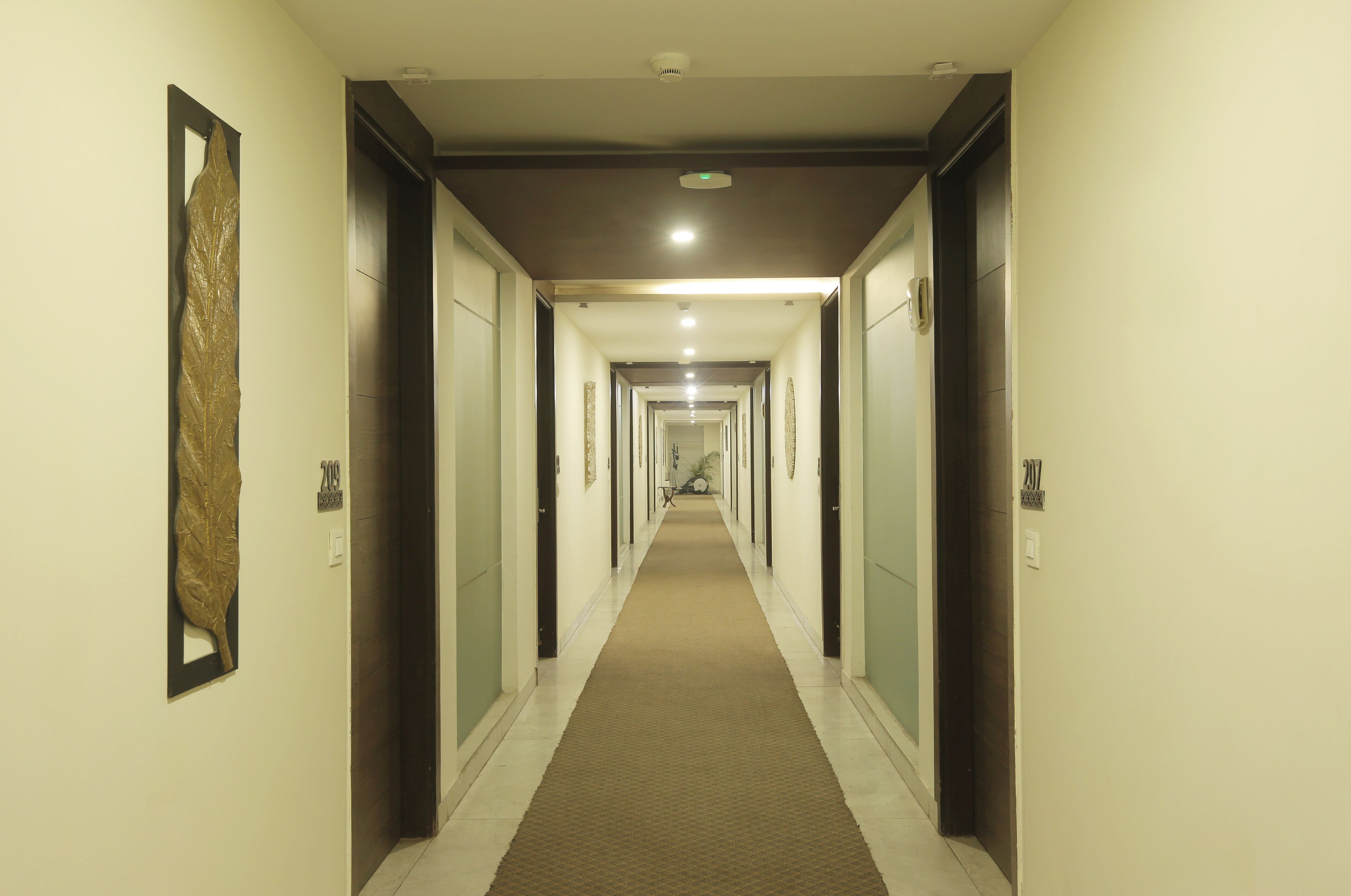 Photo - Hotel Cardinal Oxmo Delhi Airport