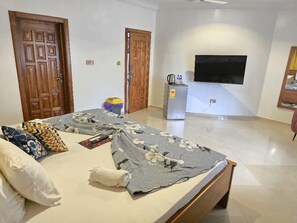 Classic Double or Twin Room | Meja, Wi-fi percuma 