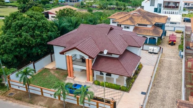 Front of property - ASHANTI HERITAGE LODGE (Kumasi)