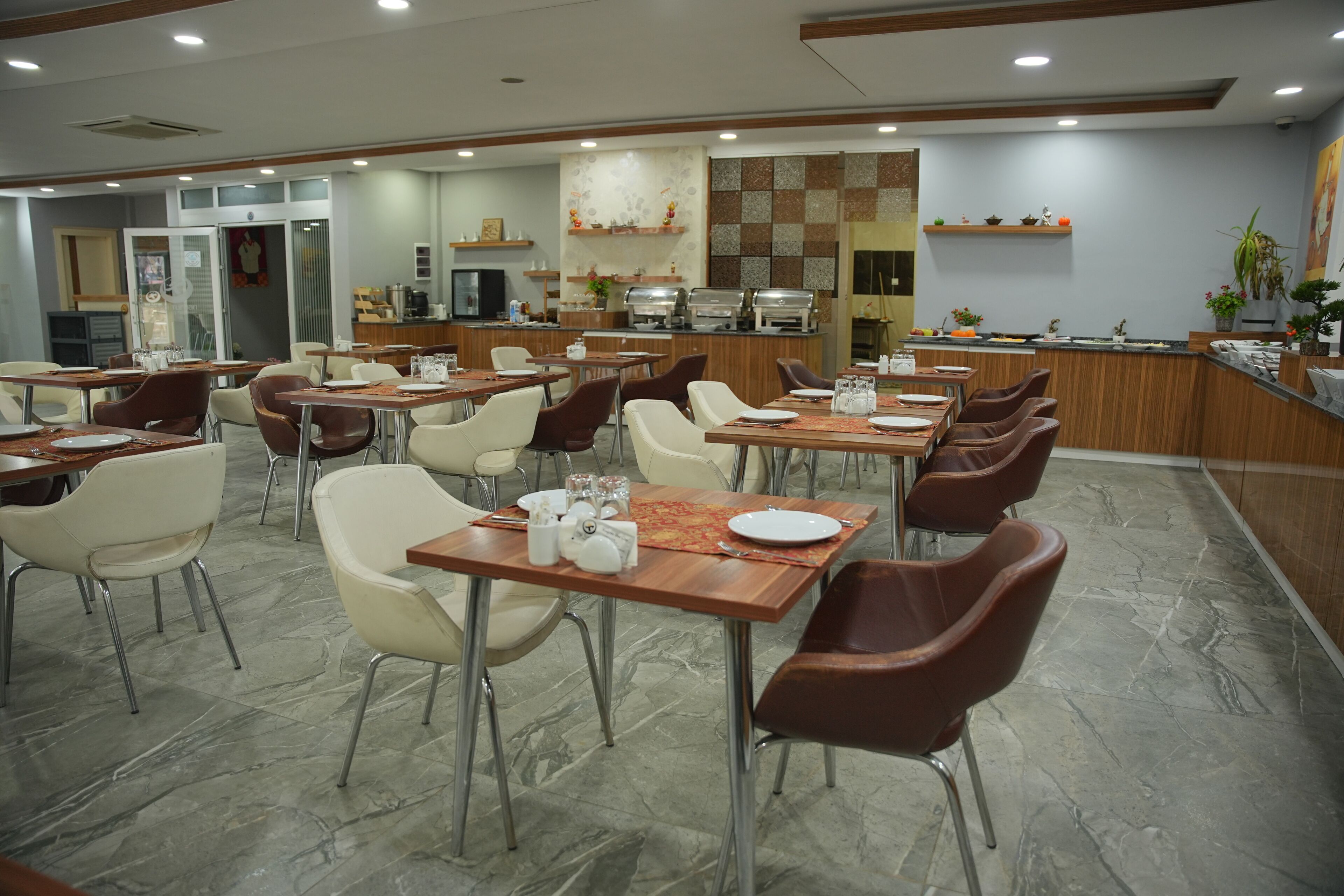 Termasuk sarapan bufet setiap hari 