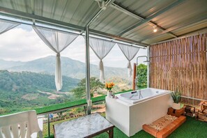 Habitació estàndard, vistes a la muntanya | Sala d'estar