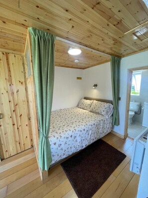 Room - Calla By the Sea (Roundstone)