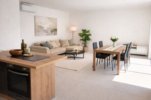 Interior - Villa Chêne with swimming pool absolute calm near the beach of the tortoise (Saint-Raphaël)
