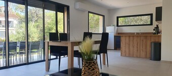 Villa Chêne with swimming pool absolute calm near the beach of the tortoise