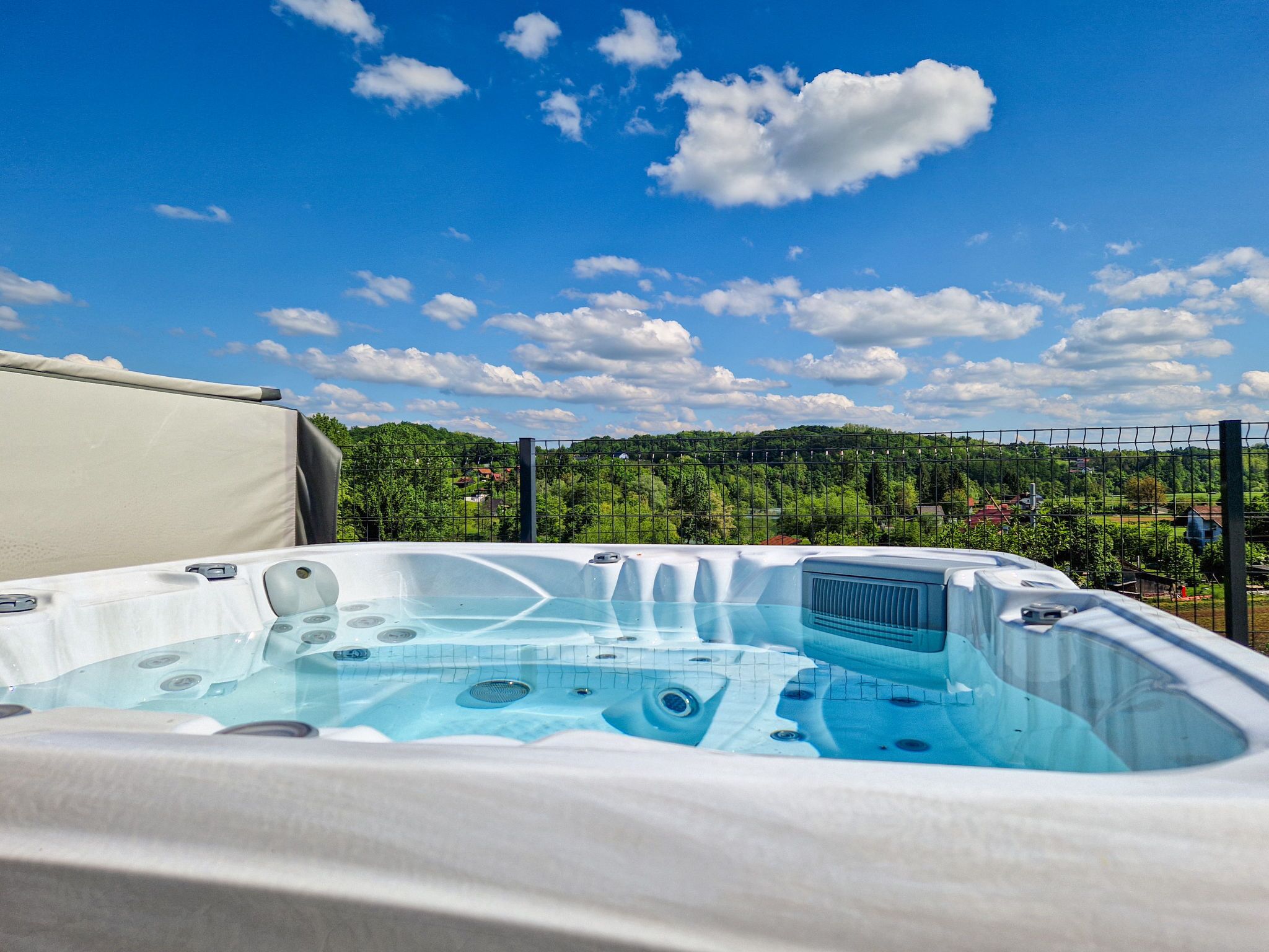 Bain à remous extérieur