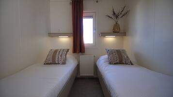 2 bedrooms, WiFi, bed sheets