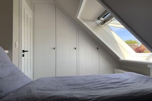 3 makuuhuonetta, silitysrauta/-lauta, ilmainen Wi-Fi, vuodevaatteet