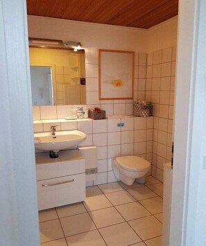 Shower - Holiday apartment Borchers (Mönchengladbach)