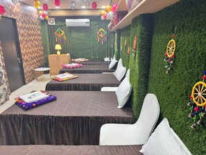 Male Dormitory | Desk, free WiFi - Hotel Bless Inn (Patna)