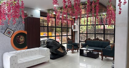 Hotel Bless Inn