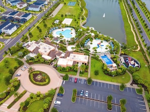 Exterior - Luxury Themed 5BR-Pool-Game Room, Close to Parks (Kissimmee)