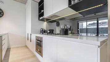 Fridge, microwave, oven, stovetop