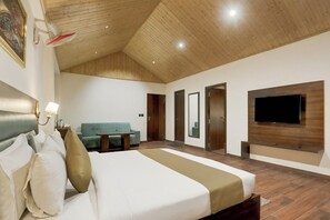 デスク、WiFi (無料)