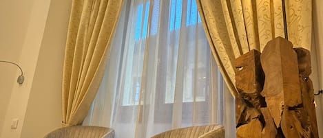 Superior Suite | Down comforters, in-room safe, blackout drapes, soundproofing
