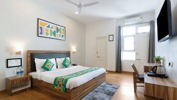 Cortinas blackout y tabla de planchar con plancha