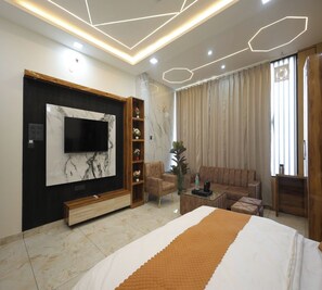 筆電工作空間、免費無線上網、床單