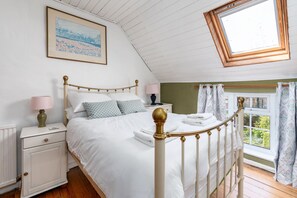 Silitysrauta/-lauta, ilmainen Wi-Fi, vuodevaatteet