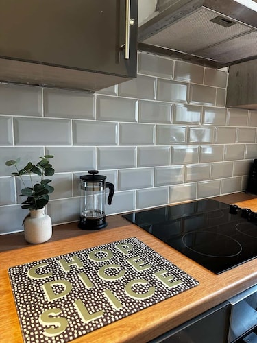 Wigan 1BR Haven:  Perfect for a Relaxing Stay
