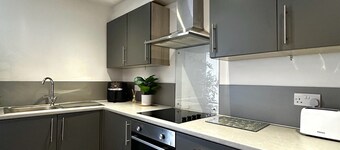 Ideal Wigan Base: 1BR for Cosy Stays