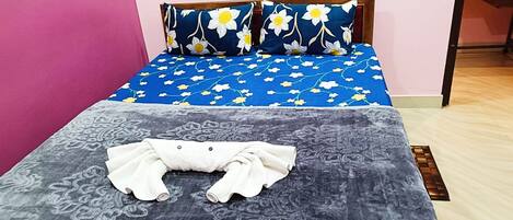 Quarto casal luxo | Quartos à prova de som, Wi-Fi de cortesia, roupa de cama