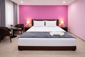 Habitación doble Deluxe | Insonorización, wifi gratis y ropa de cama 