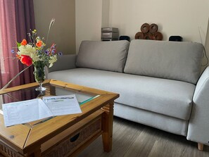 Fernseher, DVD-Player, Stereoanlage