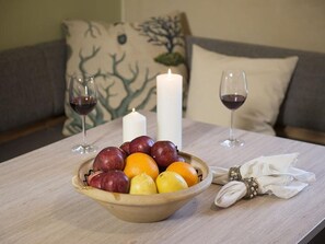 Unclassified image, 3 of 10, button