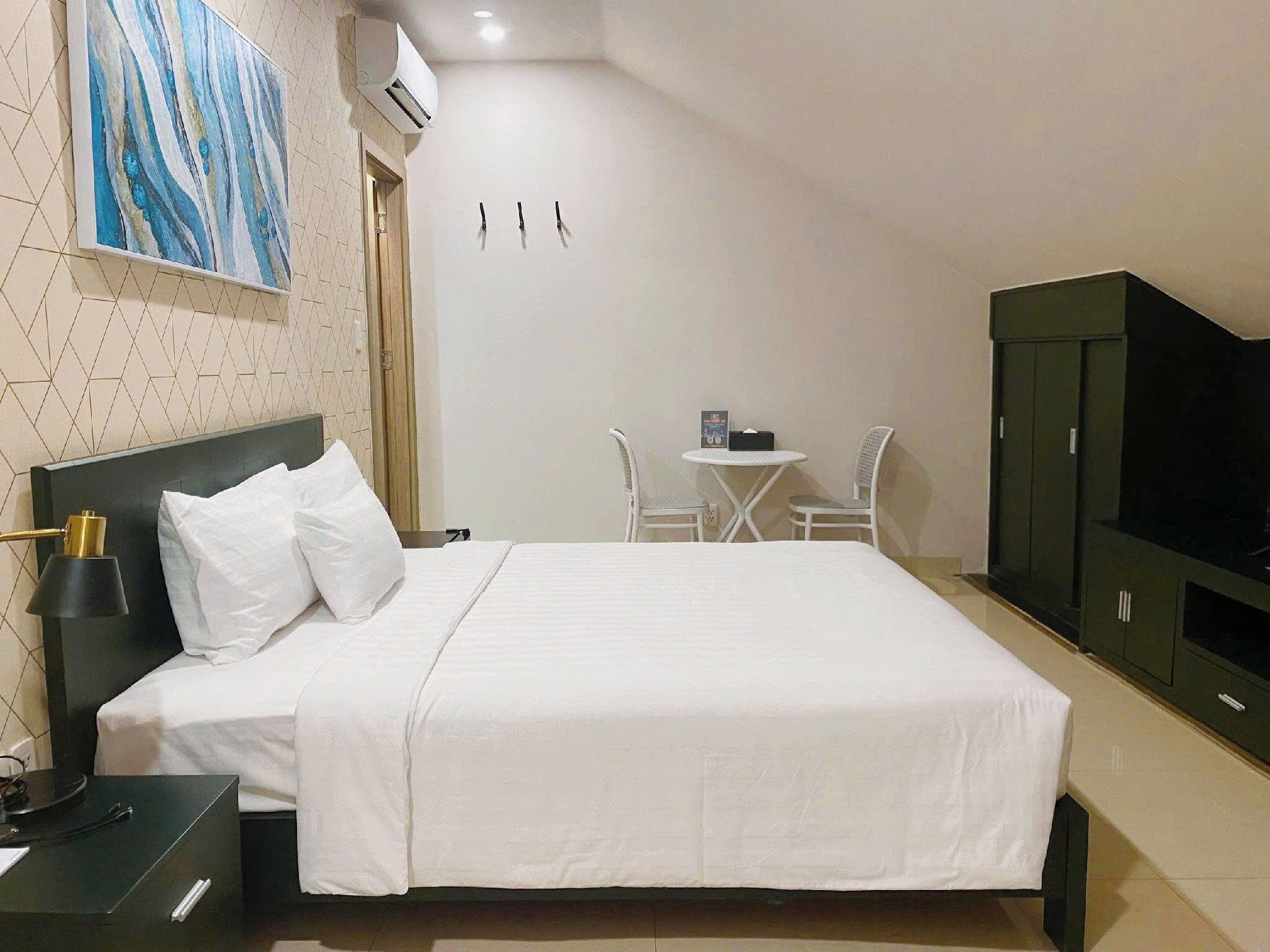 Standard Double Room, No Windows | Egyptian cotton sheets, premium bedding, memory foam beds, in-room safe