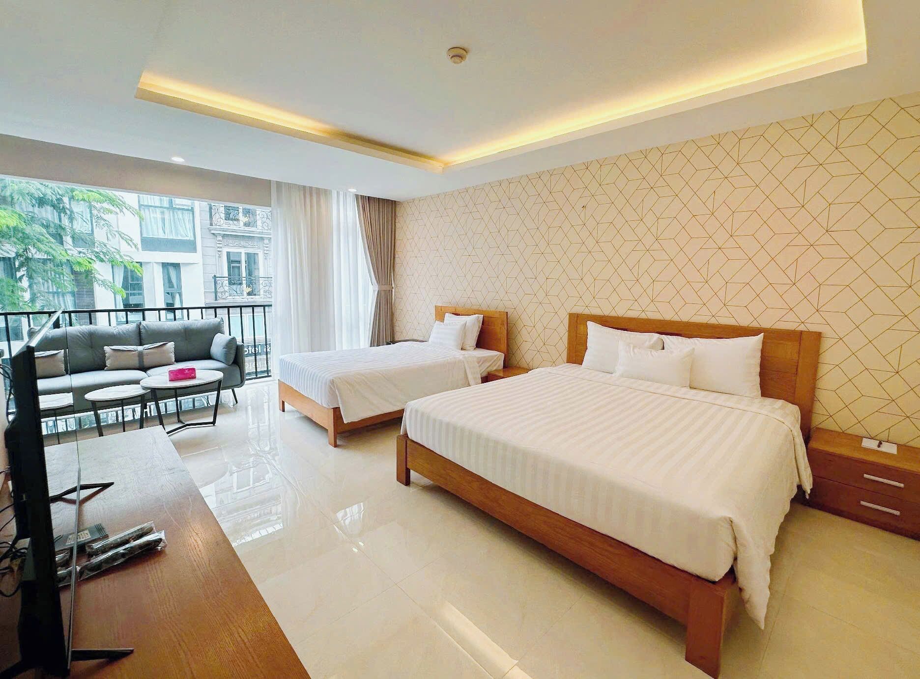 Deluxe Triple Room | Egyptian cotton sheets, premium bedding, memory foam beds, in-room safe