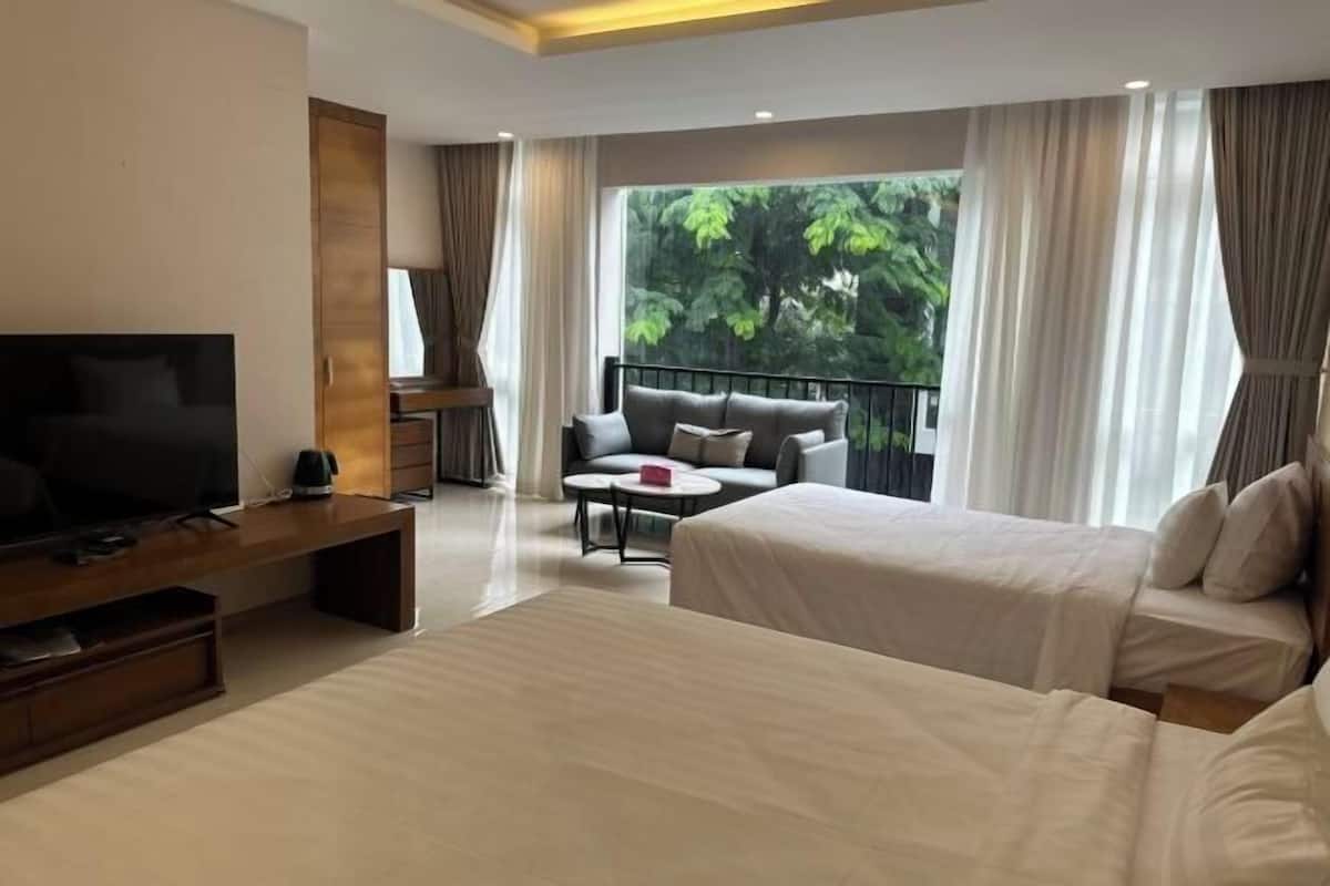 1 bedroom, Egyptian cotton sheets, premium bedding, memory-foam beds