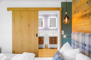 1 bedroom, travel crib, free WiFi, bed sheets - Studio Bairerkopf | Pool, sauna & mountain view (Reit im Winkl)