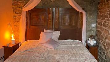 4 bedrooms, free WiFi, bed sheets