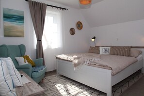 Unclassified image, 5 of 33, button