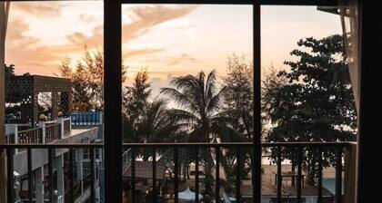 Tharadol Beach Resort