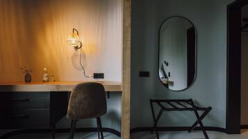 Kamar Single Comfort | Meja kerja, Wi-Fi gratis, dan seprai linen
