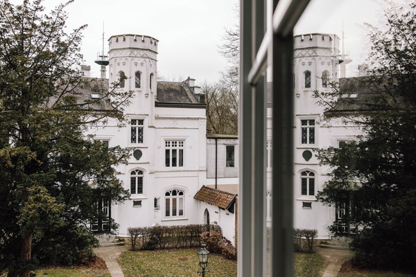 Comfort eenpersoonskamer | Een bureau, gratis wifi, beddengoed