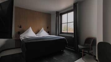 Desk, free WiFi, bed sheets