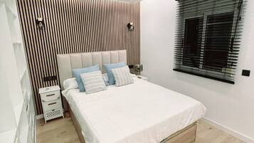 2 slaapkamers, een strijkplank/strijkijzer, wifi, beddengoed