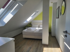 2 habitaciones, escritorio y wifi