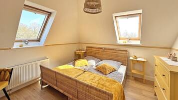 2 Schlafzimmer, Schreibtisch, Bügeleisen/Bügelbrett, kostenloses WLAN