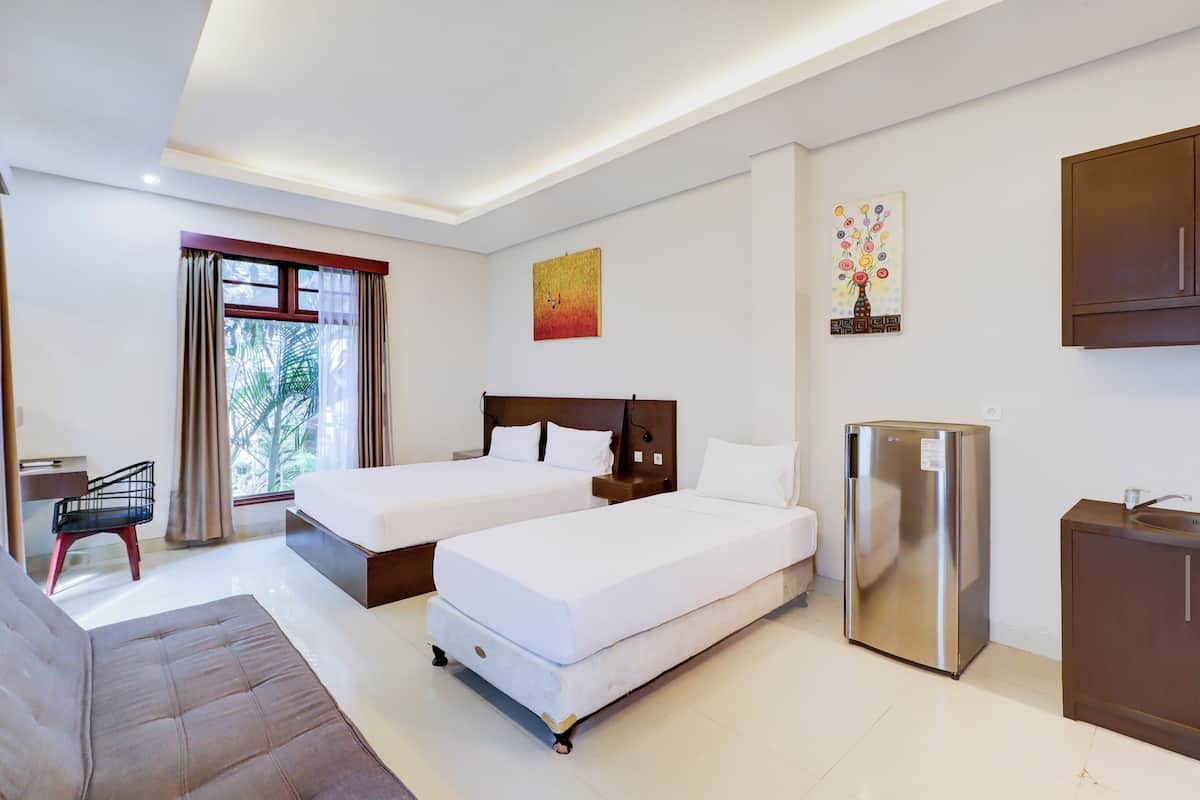 Family Room | 1 bedroom, desk, free WiFi, bed sheets