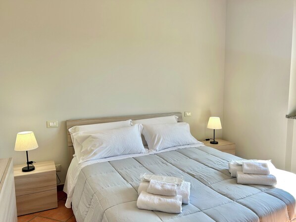 1 bedroom, iron/ironing board, travel cot, free WiFi