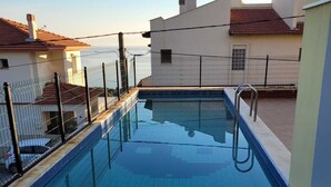 Seasonal outdoor pool - Terrace Urla (Urla)