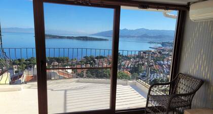 Terrace Urla