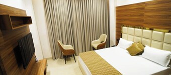 Hotel Ovel hotel Ludhiyana