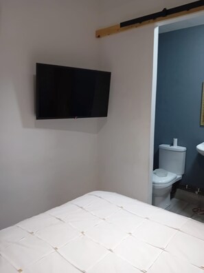 Apartment | 1 bedroom, free WiFi, bed sheets