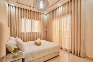 2 chambres, fer et planche à repasser, Wi-Fi, draps fournis