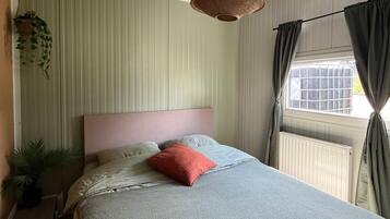 1 sovrum och sÀngklÀder