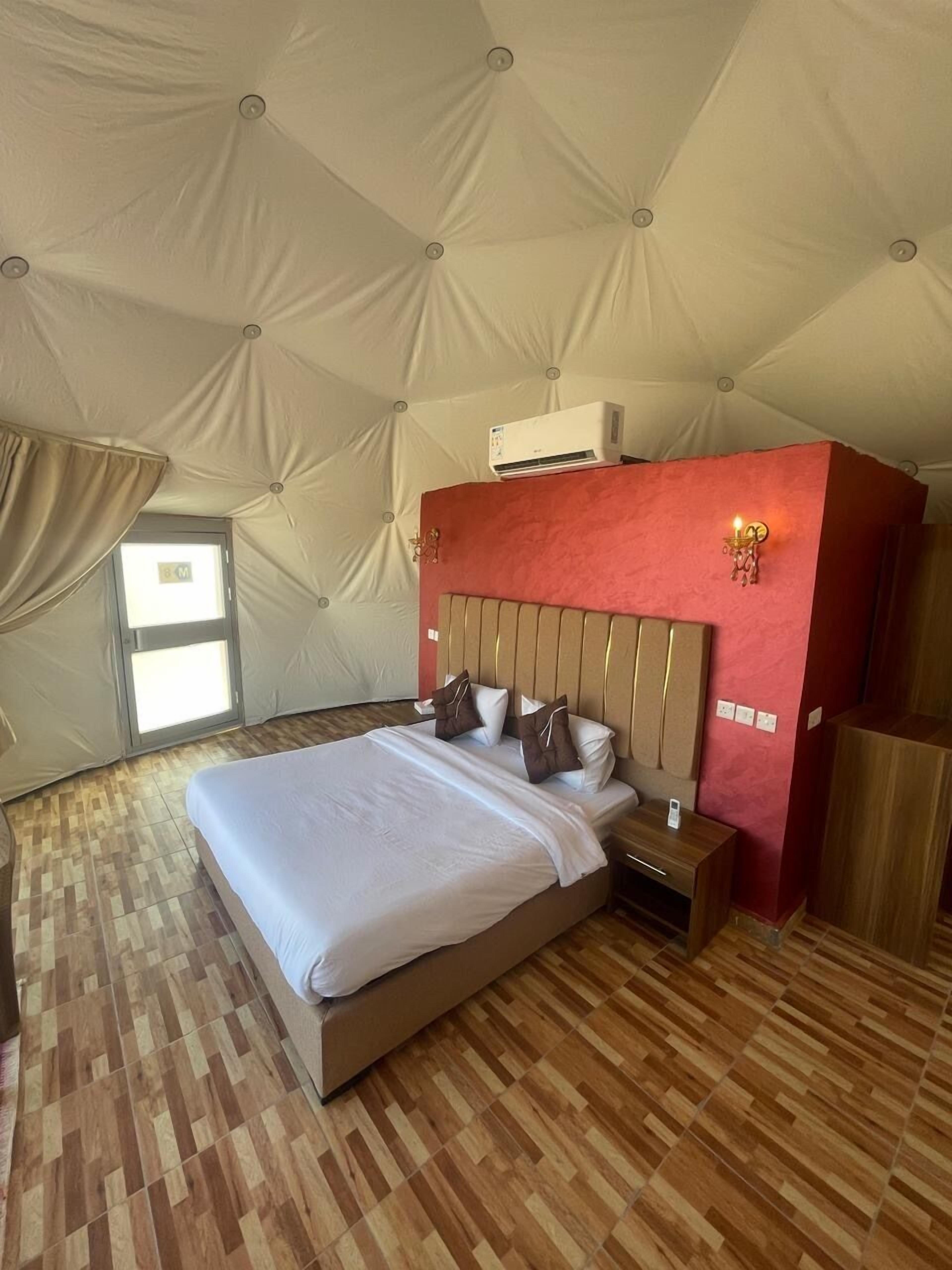 Chambre Deluxe, balcon | Rideaux d’obscurcissement