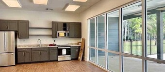 Premium RV Pull-Thru Site 🏖️Near Beaches🌊Allows Boats 🚤!